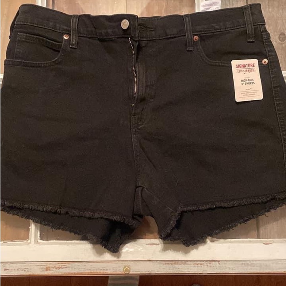 Levi’s shorts NWT size 16